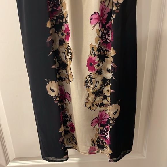 Women’s Forever 21 Contemporary Dress Medium - barely worn - flower pattern - Picture 3 of 4